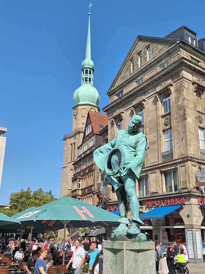Der Bläserbrunnen am Alten Markt in Dortmund